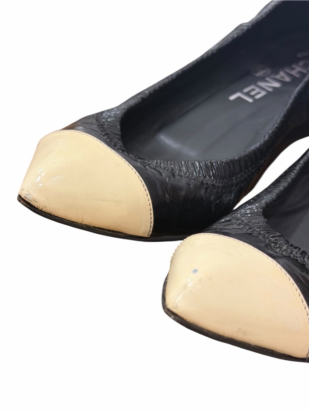 CHANEL Black Patent Leather Beige Cap Toe Ballet Flats Shoes Size 35 - Picture 9 of 16